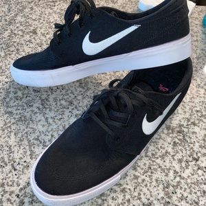 Nike Janoskis Size 11